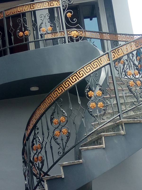 Staircase Rail Designs